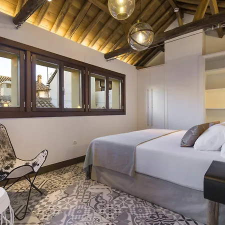 Shine Alcaiceria Apartahotel 4*